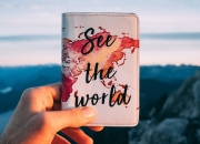 英雄联盟总决赛2025-冰与火的交响，黄蜂式绞杀冻结老鹰，爱德华兹烈焰点燃胜利