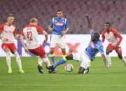 英雄联盟总决赛直播-关于足球场上发生的惊喜连连，球员们尽显技术威力的信息