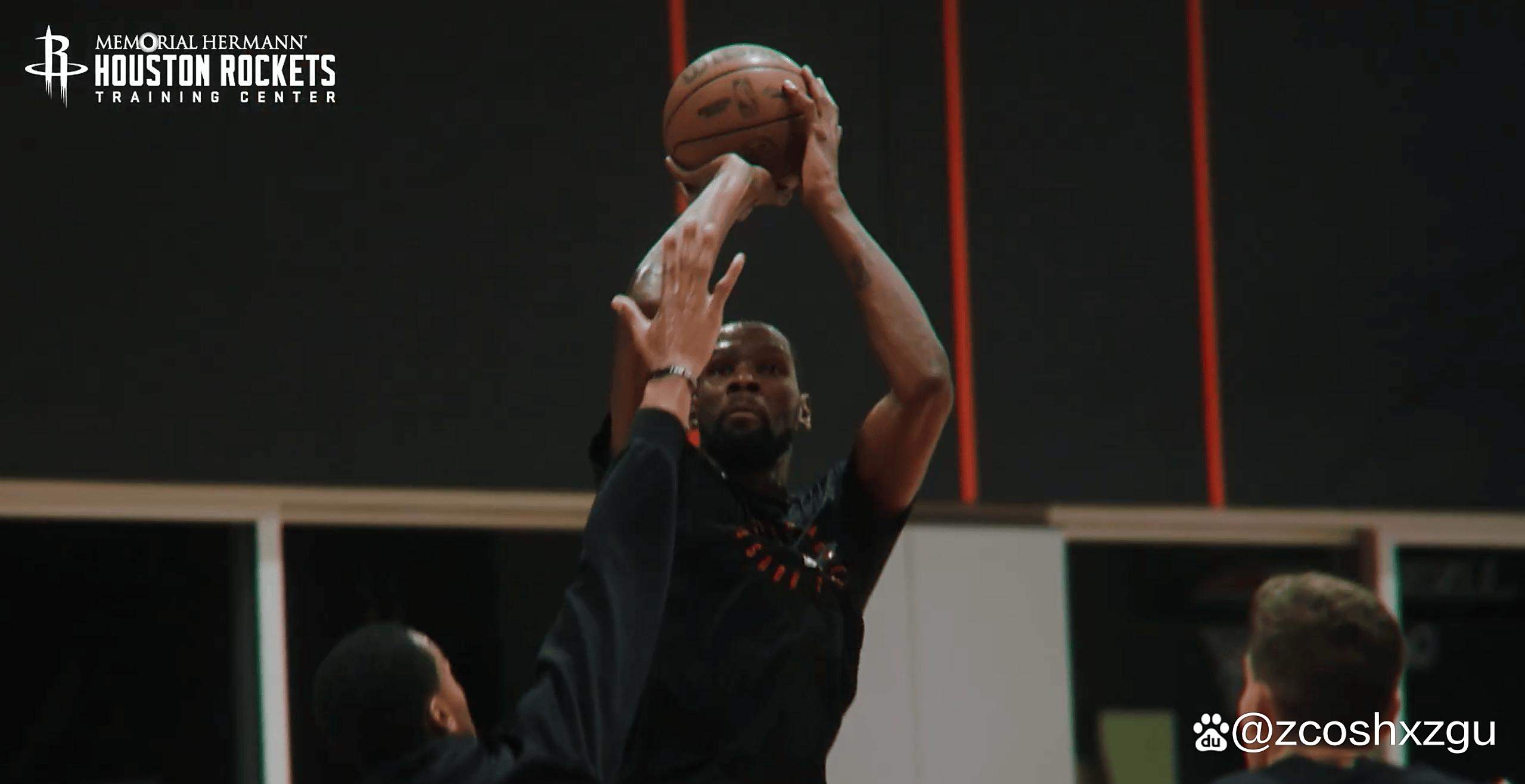 火箭前锋突然退役宣布,引发球迷震惊的简单介绍 火箭前锋突然退役宣布,引发球迷震惊的简单介绍