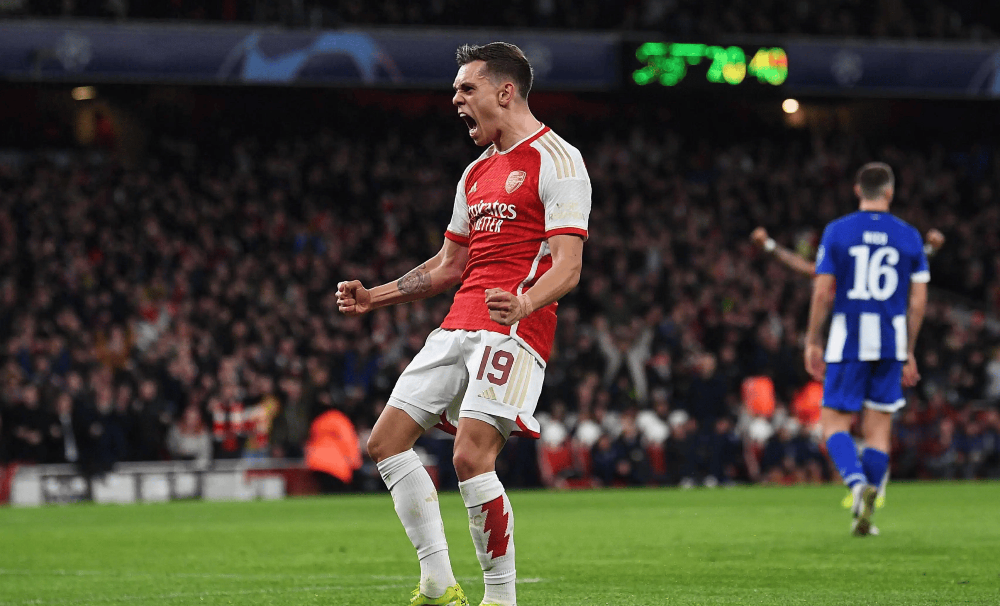 阿森纳球员表现不俗,客场逆转获胜 阿森纳球员表现不俗,客场逆转获胜