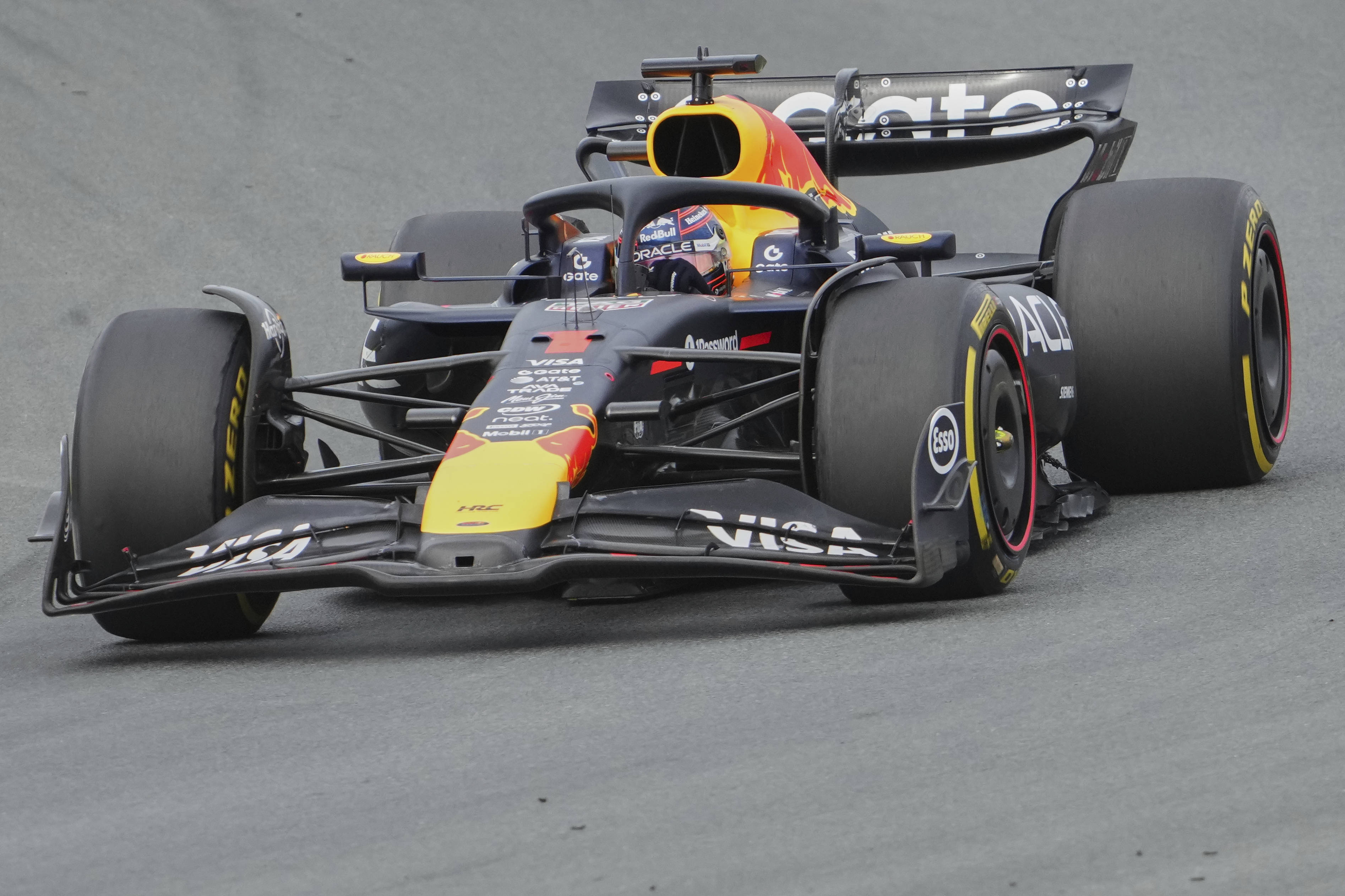 迈凯伦绝杀红牛车队，塞恩斯刷新纪录