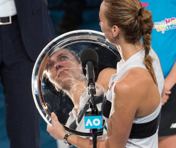 温网完胜年终总决赛,蒂姆扛起全队 温网完胜年终总决赛,蒂姆扛起全队