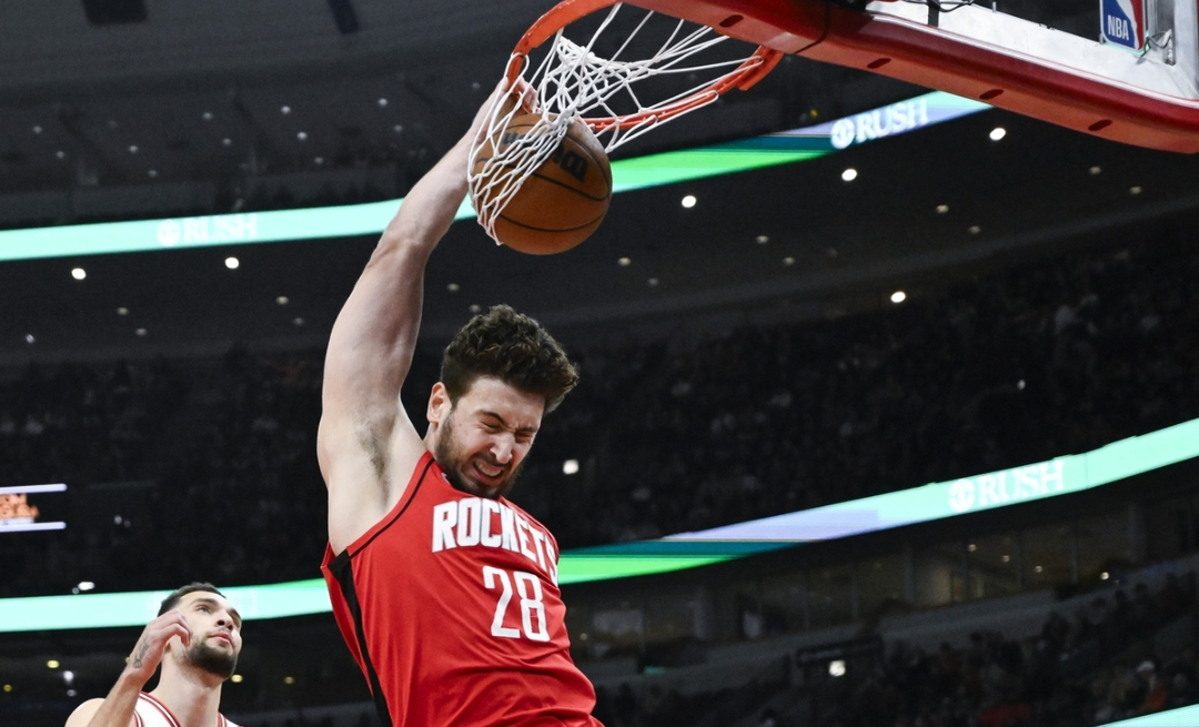 公牛横扫辽宁队，拉文惊艳四座