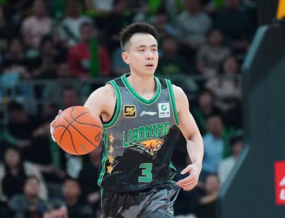 青岛队鏖战马刺,赵继伟刷新纪录 青岛队鏖战马刺,赵继伟刷新纪录