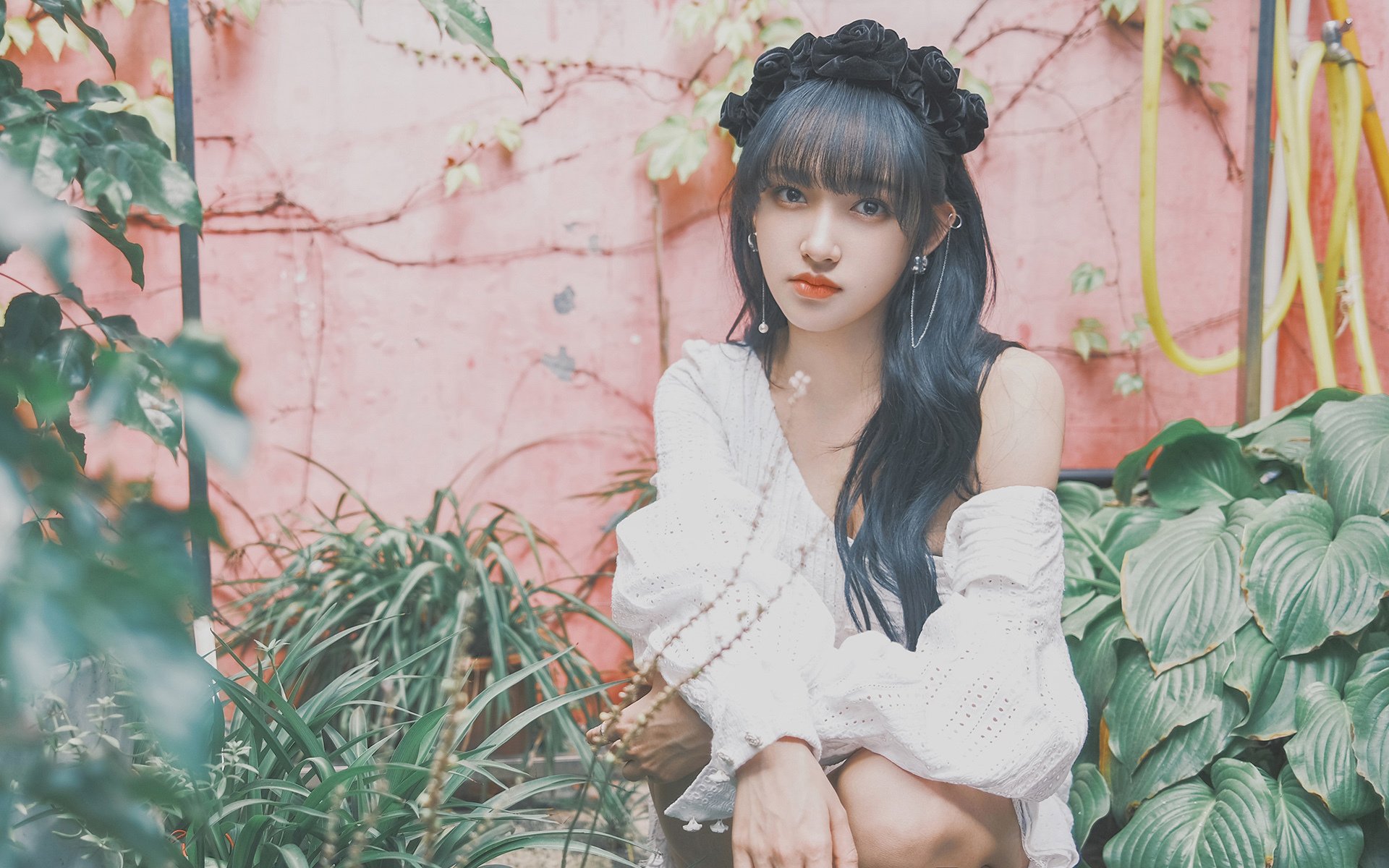 平行时空的篮球赛，当广东队的更衣室突然出现一个自称利拉德的神秘人