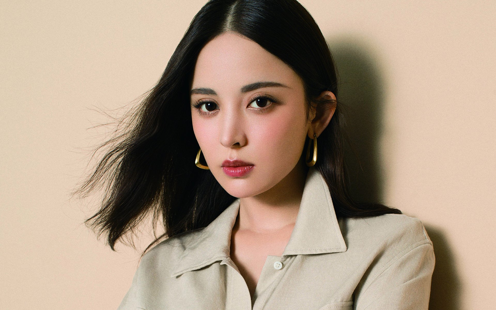 逆袭的双重奏,C罗爆发定义传奇,冰岛电竞黑马突围阿尔及利亚关键战