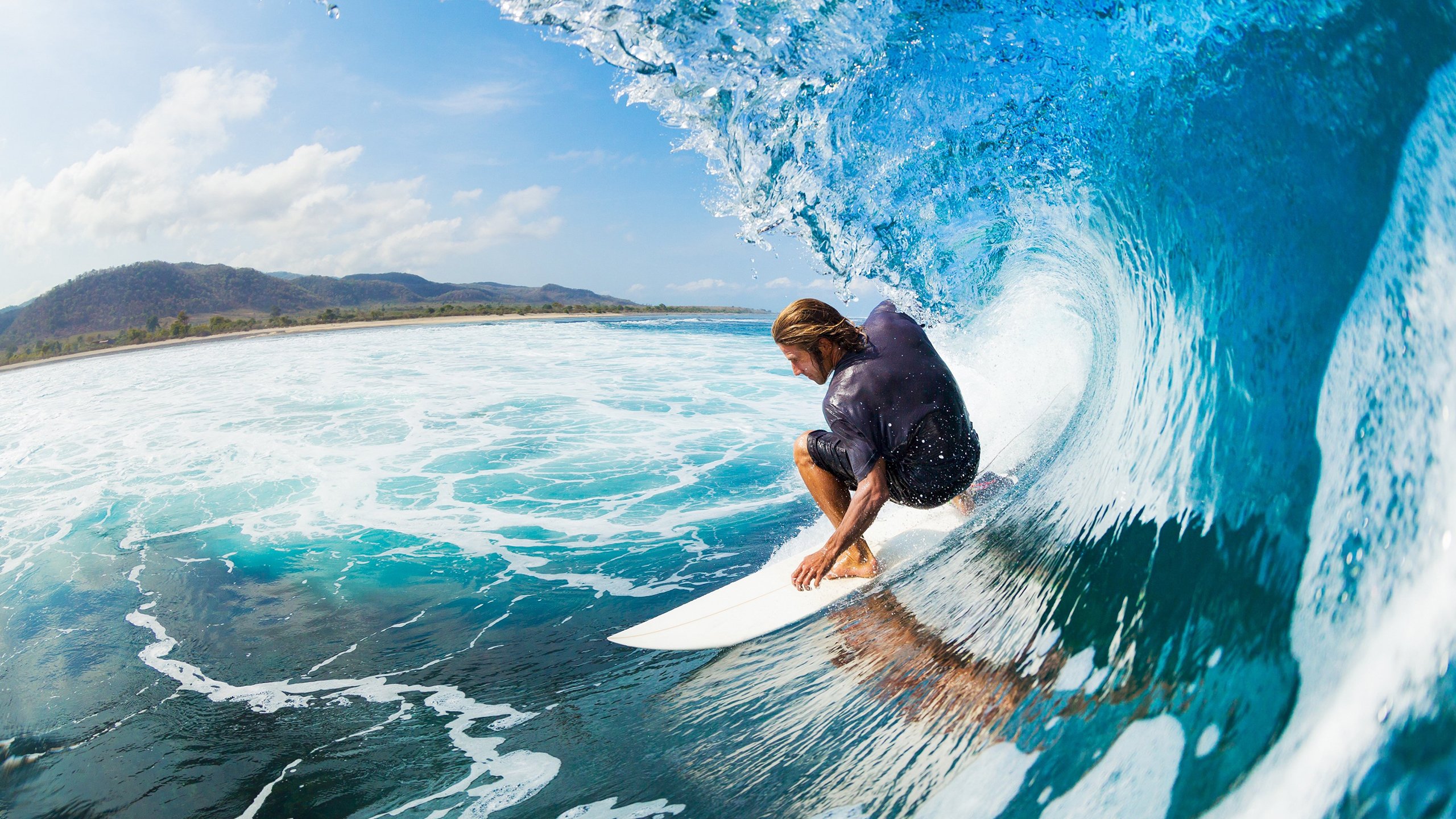 隐形引擎！霍勒迪冰面下的暖流，托起雄鹿的狂澜